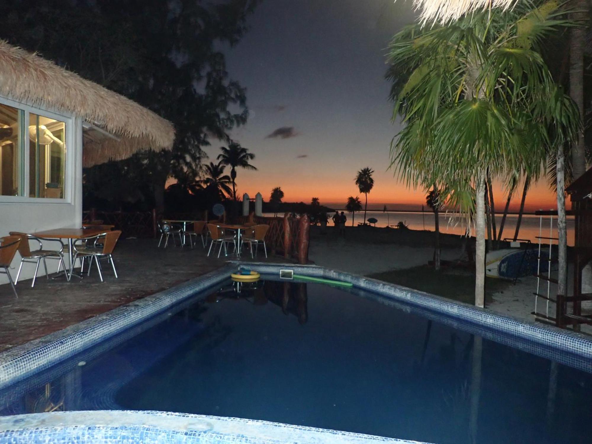 Ikarus Costa Mujeres Eco Lodge Sunset View Cancún Buitenkant foto