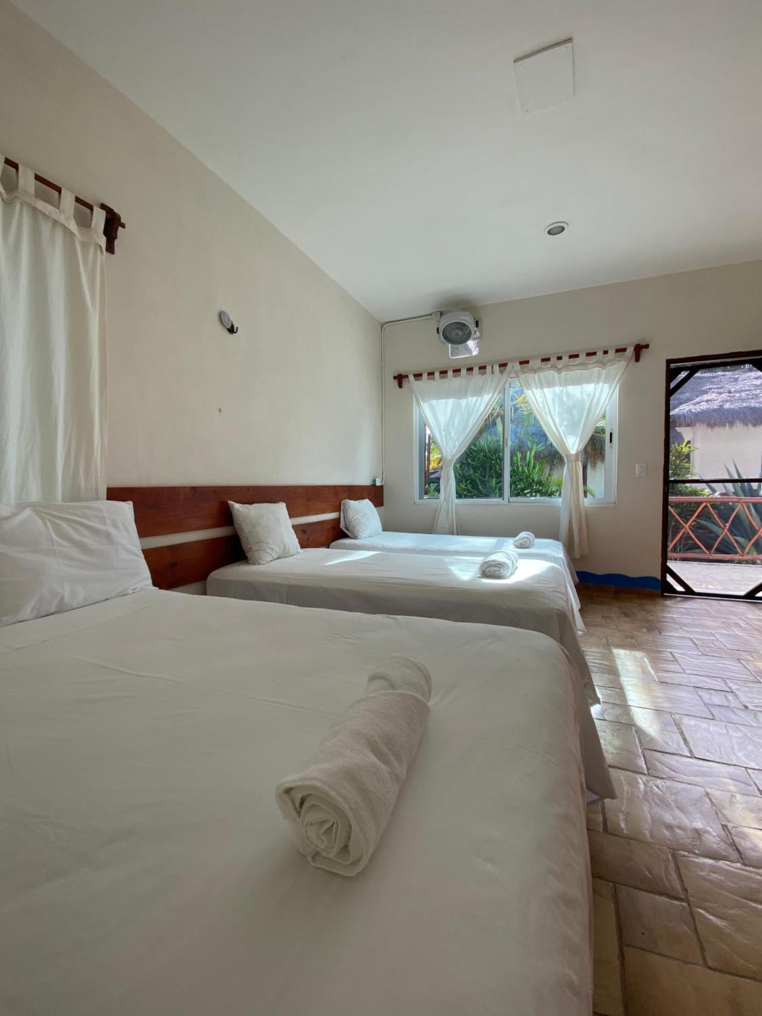 Ikarus Costa Mujeres Eco Lodge Sunset View Cancún Buitenkant foto