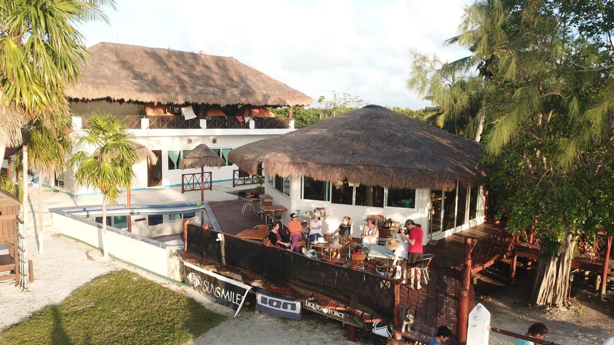 Ikarus Costa Mujeres Eco Lodge Sunset View Cancún Buitenkant foto